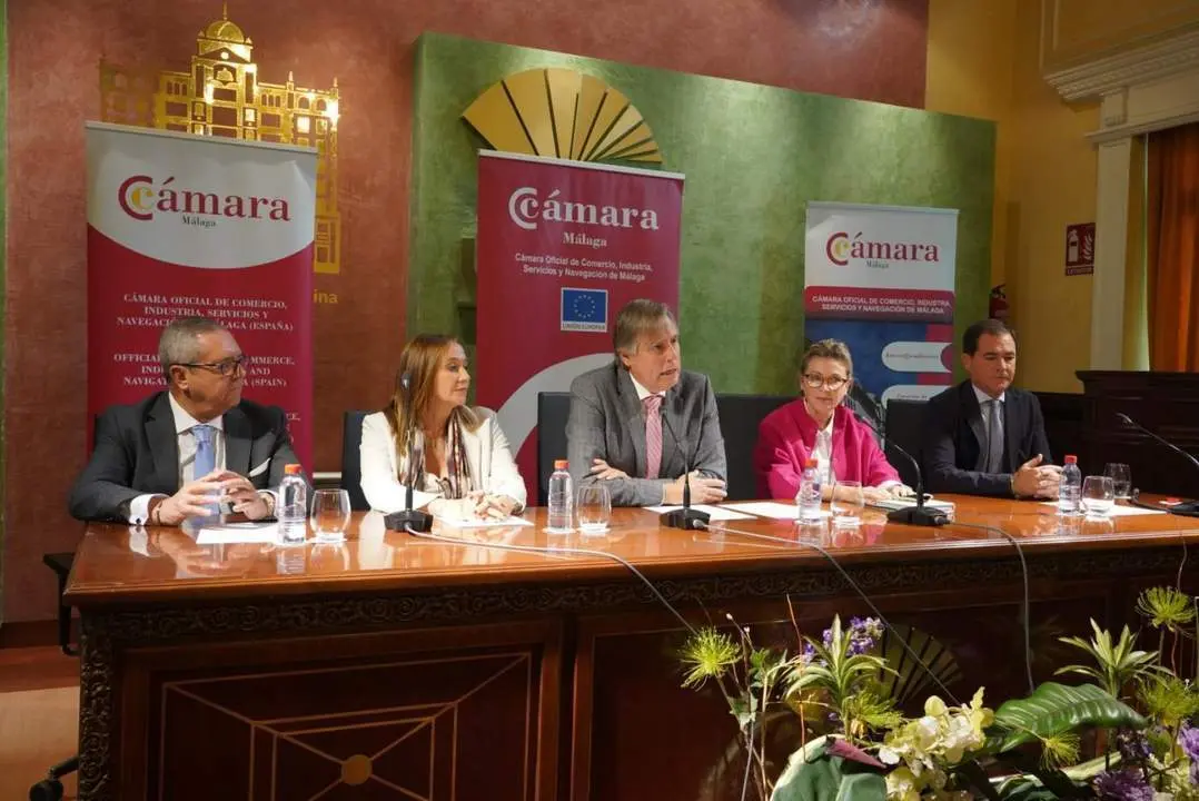 Mesa presidencial. - C&aacute;mara
