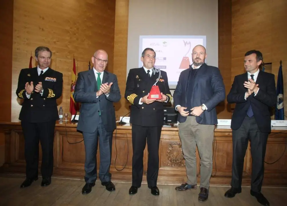 Premio 11MIL al Buque Escuela Juan Sebasti&aacute;n de Elcano. - VIVA