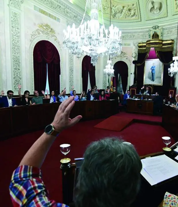 Pleno del Ayuntamiento de C&aacute;diz. - Eulogio Garc&iacute;a