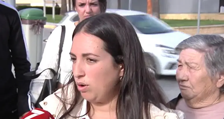 La familia de Alejandro afea a los m&eacute;dicos del hospital su insistencia en que iba drogado