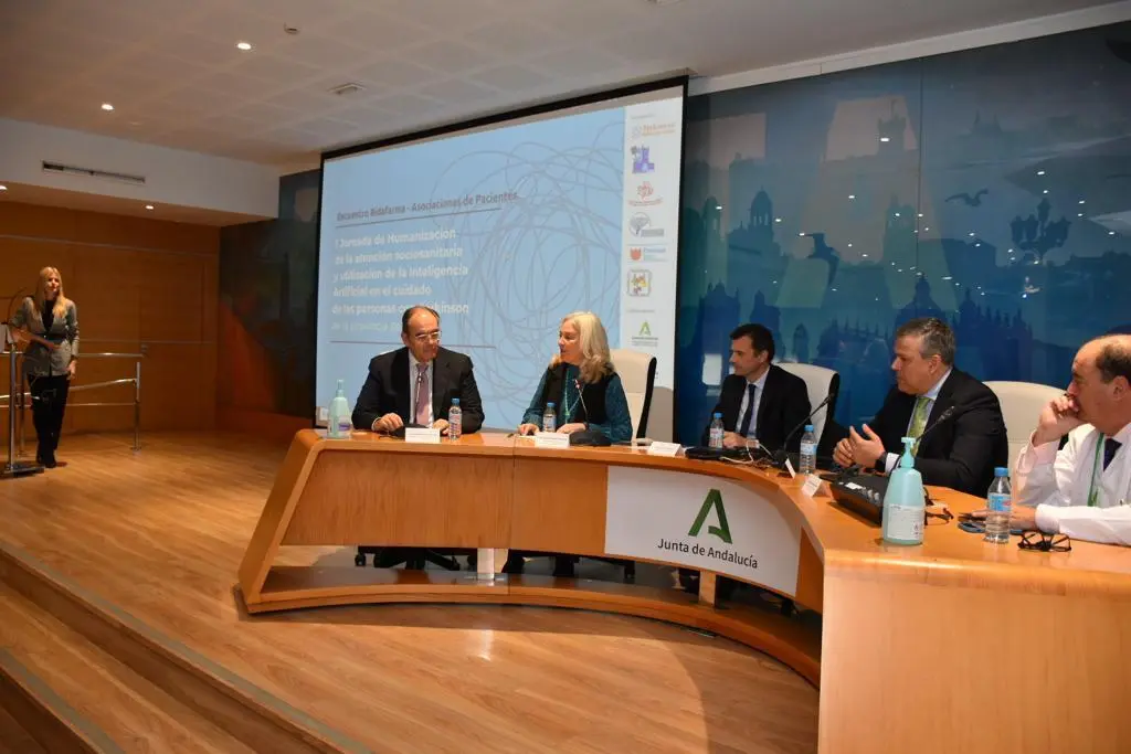 Jornadas sobre Parkinson en el Hospital Puerta del Mar. - VIVA