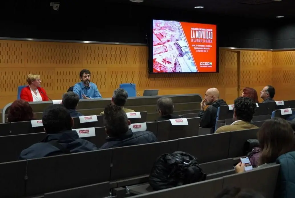 Un momento de la presentaci&oacute;n del informe. - CCOO