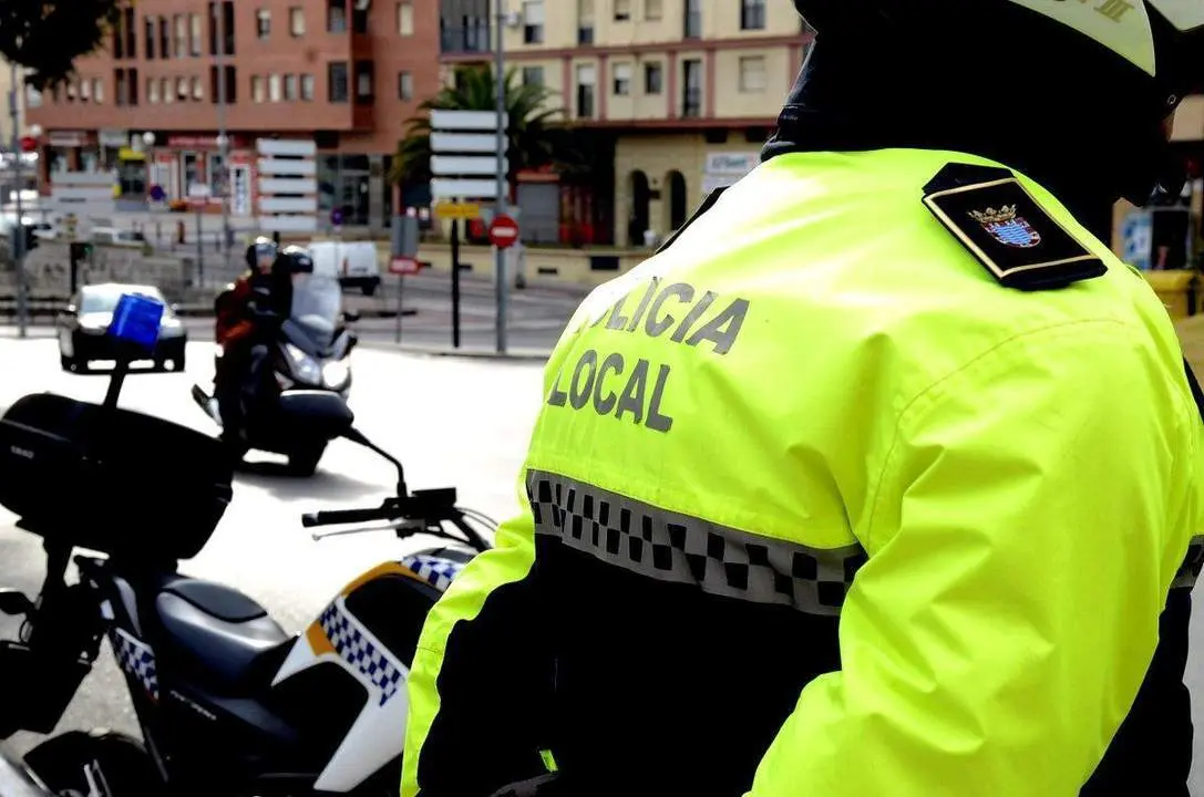 Patrulla de la Polic&iacute;a local - Polic&iacute;a local