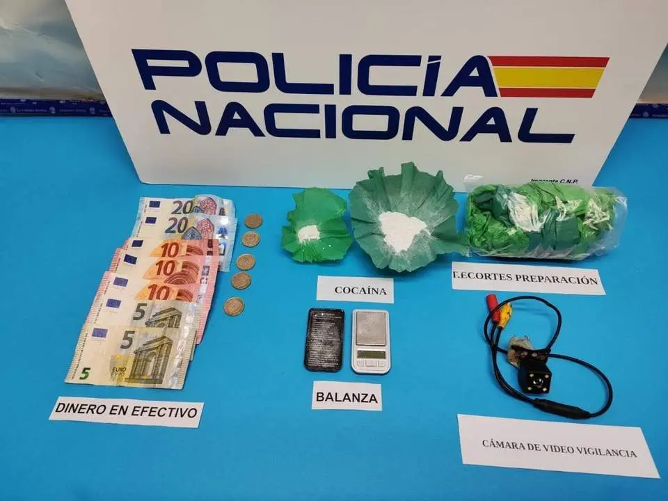 Polic&iacute;a Nacional.  - Viva. 