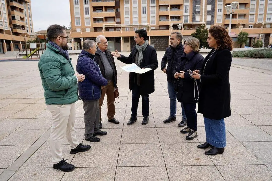 Visita de los concejales del PSOE a la antigua plaza de Los C&aacute;rmenes - PSOE