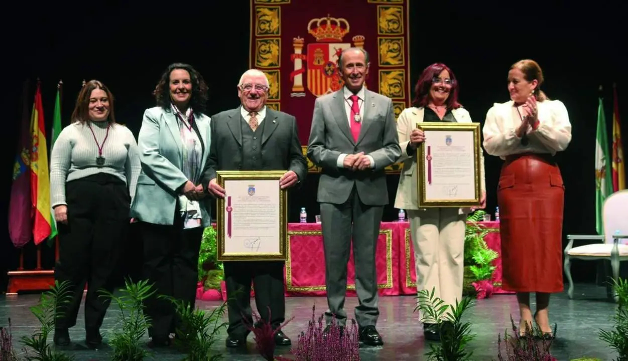 Jos&eacute; Mar&iacute;a Rom&aacute;n, con Juani Navas y Diego Ruiz. - VIVA