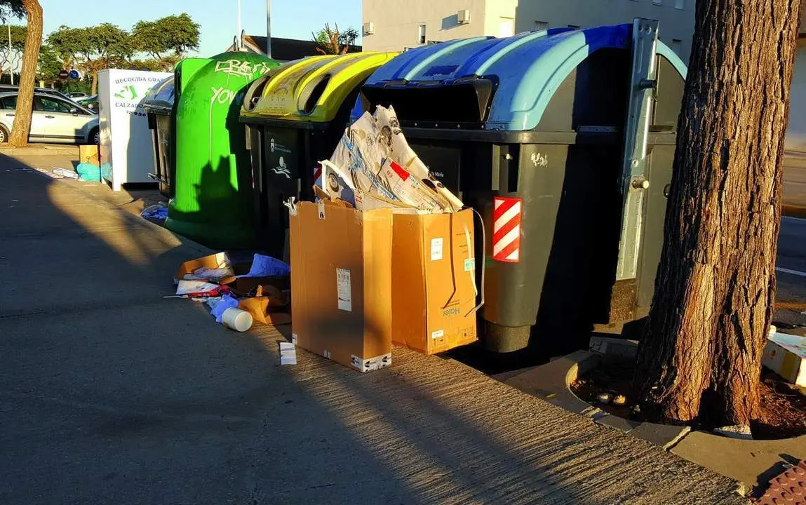 Estado de basura en la ciudad - B. G. S.