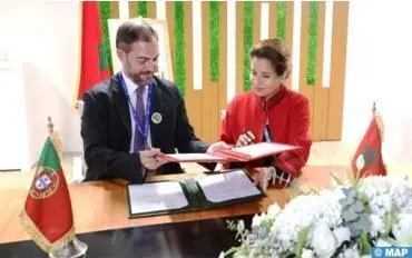 Leila Benali y Duarte Cordeiro en la firma. - 