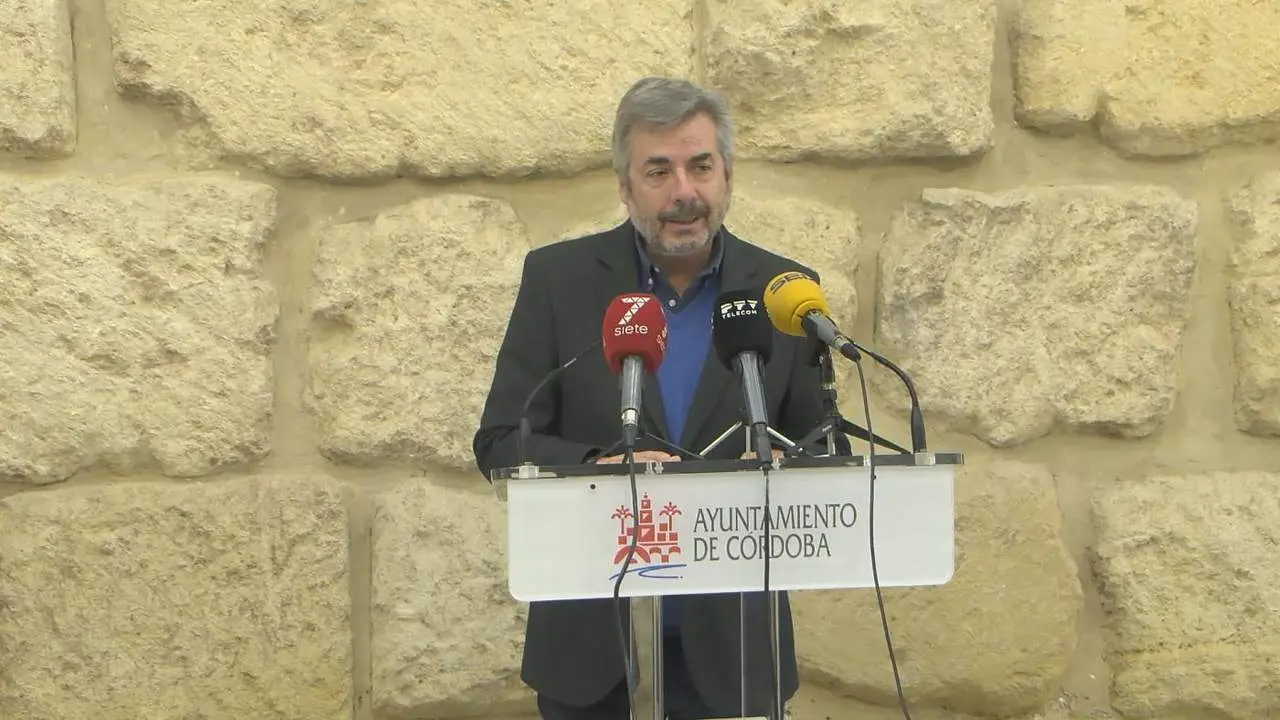 Miguel &Aacute;ngel Torrico durante su comparecencia en el Ayuntamiento.  - VIVA C&Oacute;RDOBA