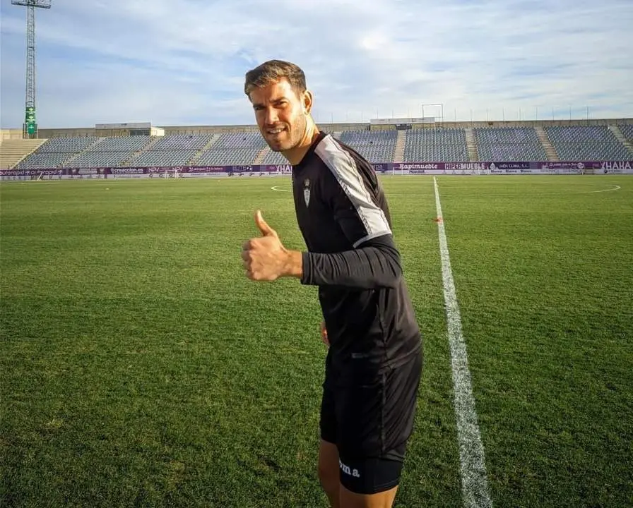 Carlos Fern&aacute;ndez ya est&aacute; a las &oacute;rdenes de Emilio Fajardo. - REAL JA&Eacute;N