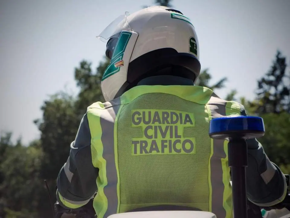 Agente de la Guardia Civil de Tr&aacute;fico. - EP