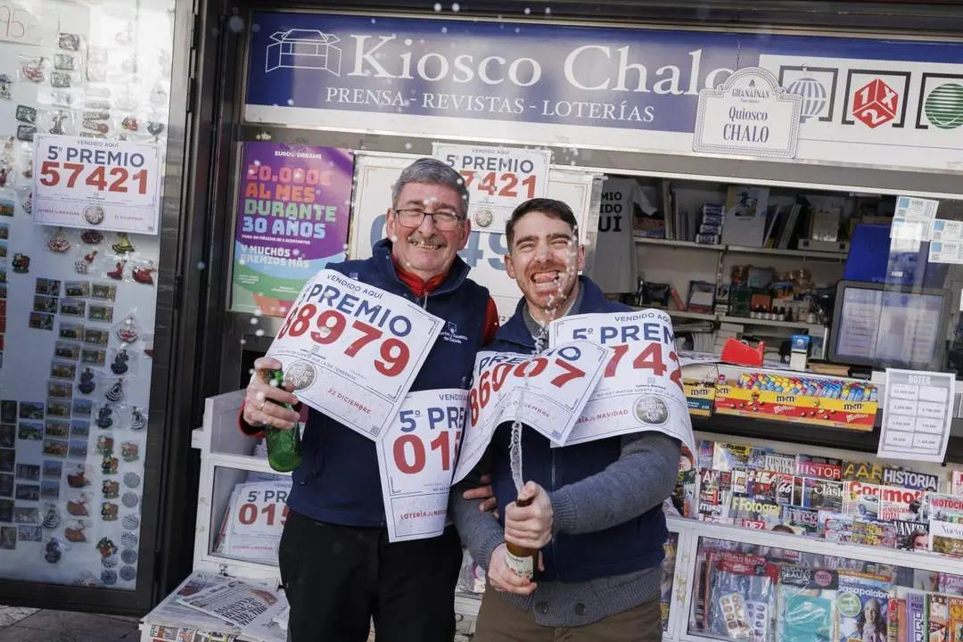 El sorteo deja 10,1 millones de un gordo tard&iacute;o, un segundo y quintos. - Europa Press