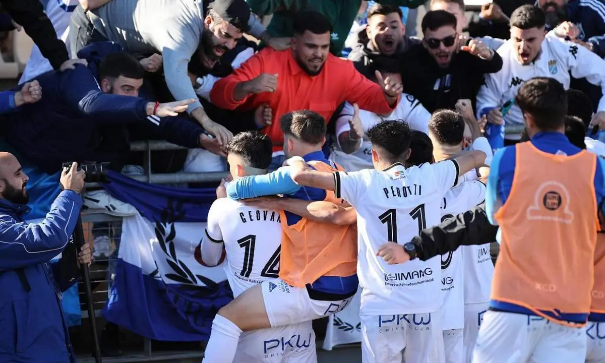 El Xerez CD celebra un gol en Ayamonte. - Xerez CD/Cristo Garc&iacute;a