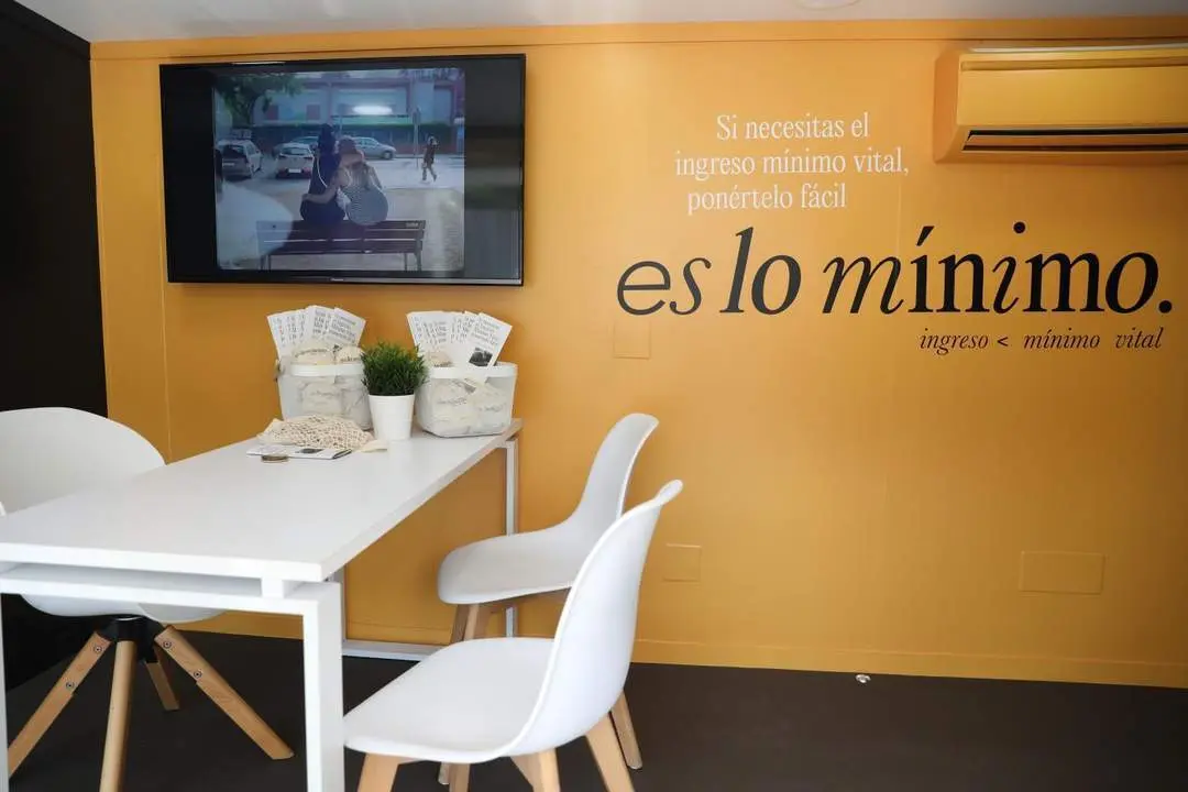 Autob&uacute;s sobre el ingreso m&iacute;nimo vital.  - EP