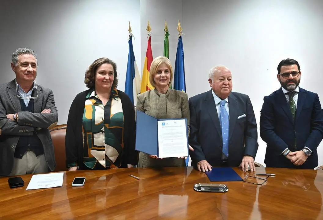 Garc&iacute;a-Pelayo, junto a Emilio Corbacho.  - Andaluc&iacute;a Informaci&oacute;n