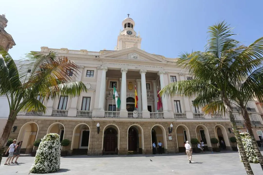 El Ayuntamiento de C&aacute;diz. - EP