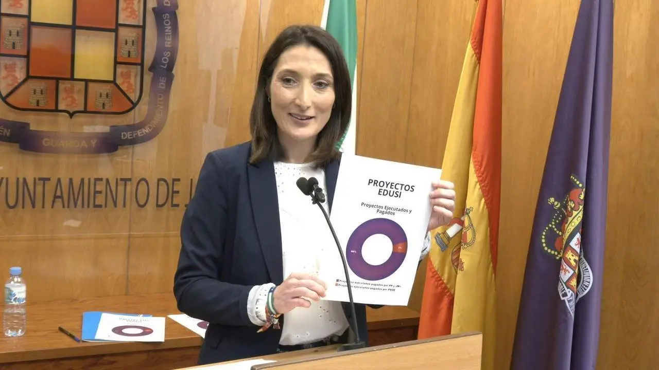 M&oacute;nica Moreno en rueda de prensa. - VIVA Ja&eacute;n