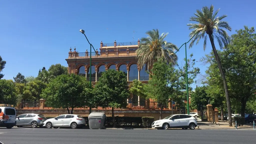 La casa Luca de Tena con el acristalamiento de Procono. - CT