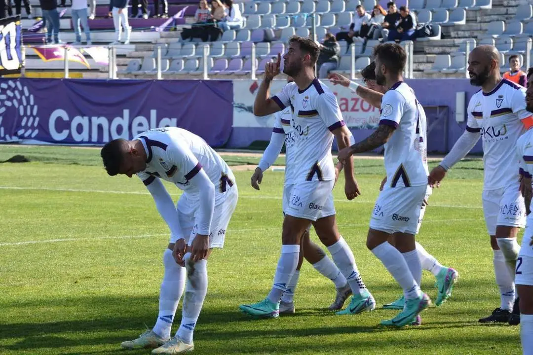 Carlos Fern&aacute;ndez hizo doblete el pasado domingo ante el Maracena. - REAL JA&Eacute;N