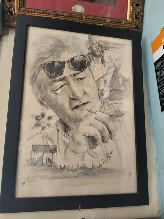 Taberna Azahar, en San Juli&aacute;n. Obra de Sheila Criado. - AK