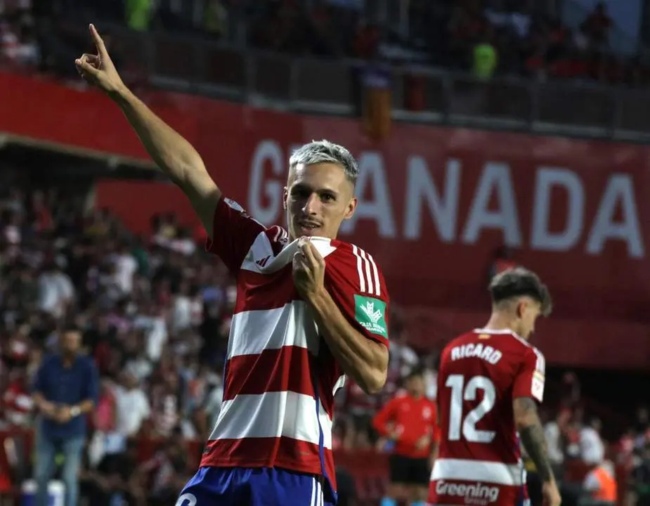 Gol de Bryan Zaragoza. - EFE