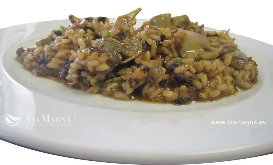 Plato REceta ARroz con morcilla.  - V&Iacute;A MAGNA