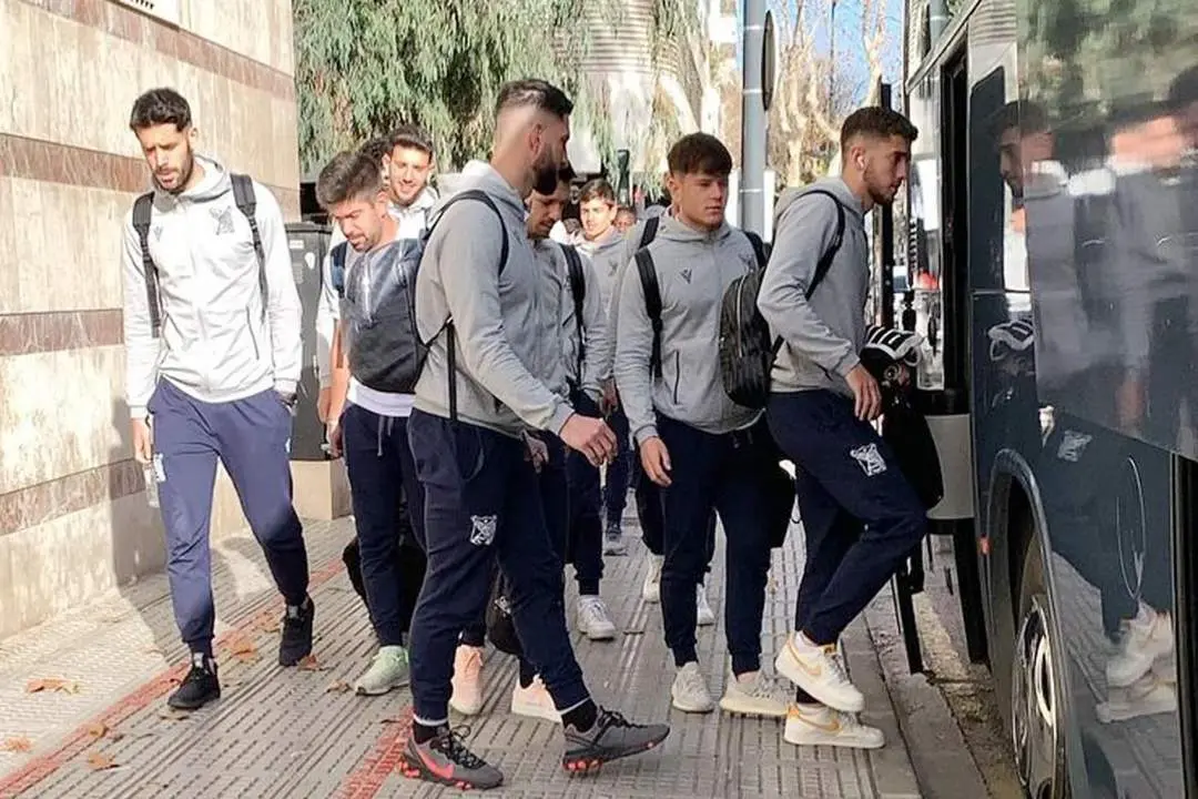 Los jugadores del Atl&eacute;tico Sanluque&ntilde;o en su estancia en Ibiza - ASCF