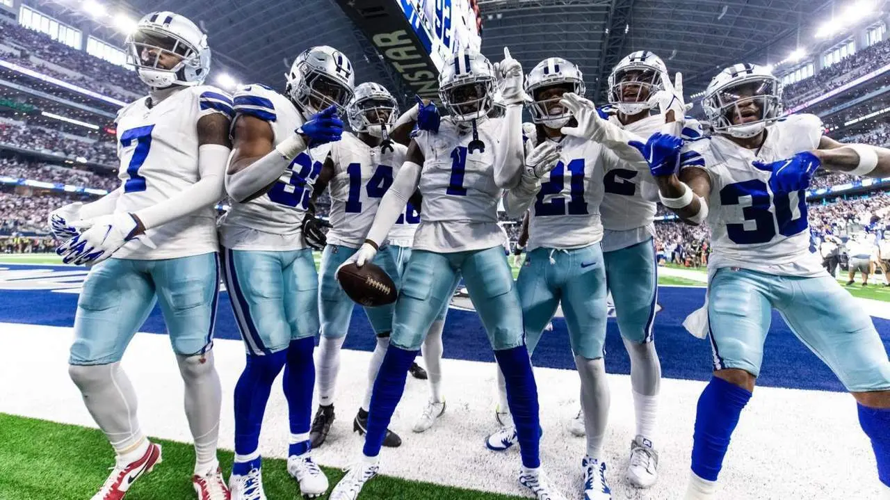  - @dallascowboys / X