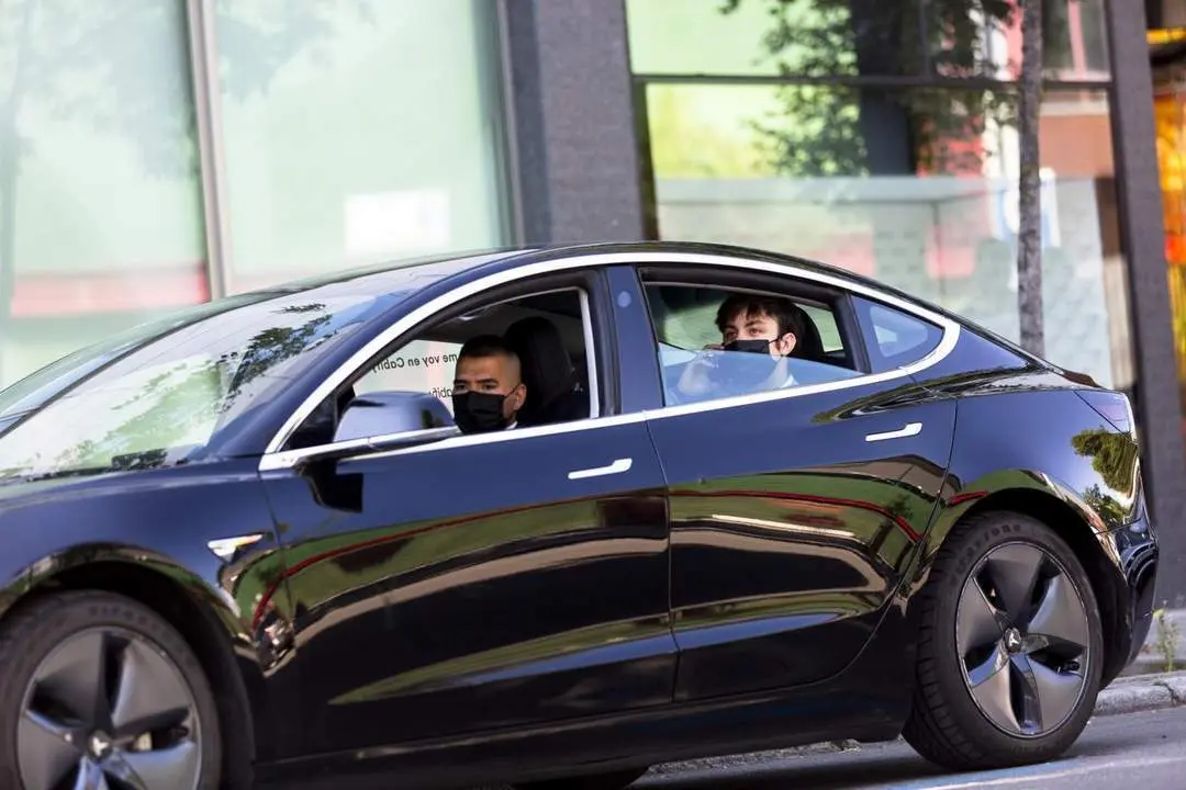 Un veh&iacute;culo VTC. - CABIFY