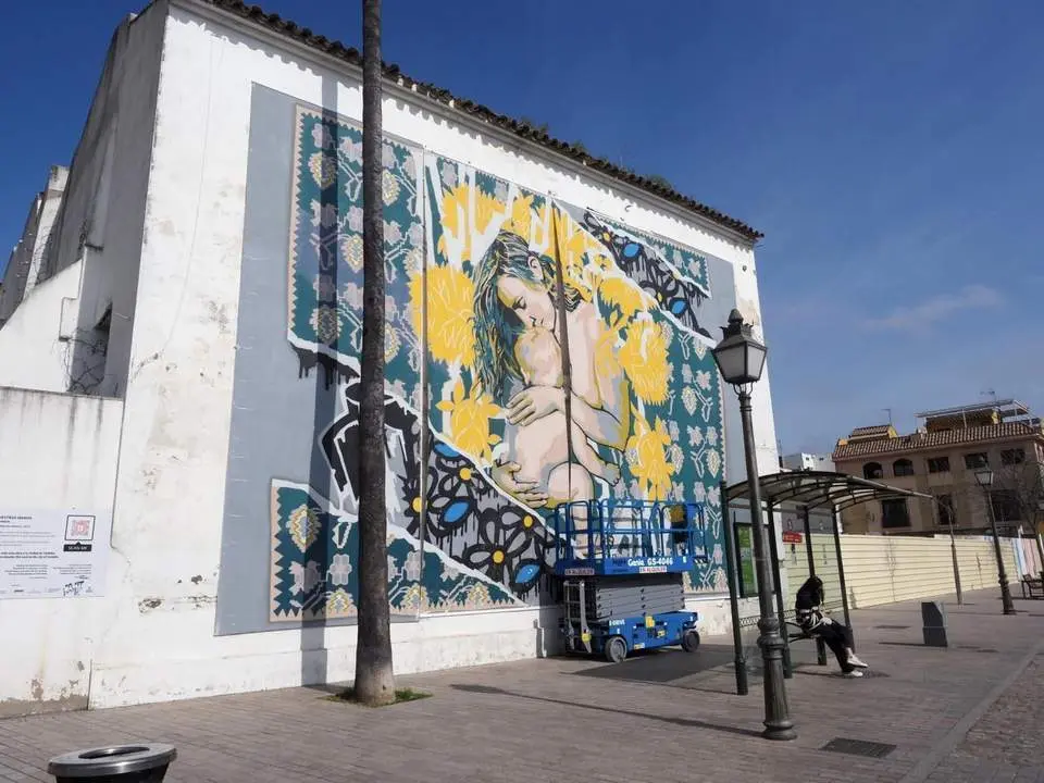 Restauraci&oacute;n del mural da&ntilde;ado por 'Bernard'. - FUNDACI&Oacute;N ARTDECOR