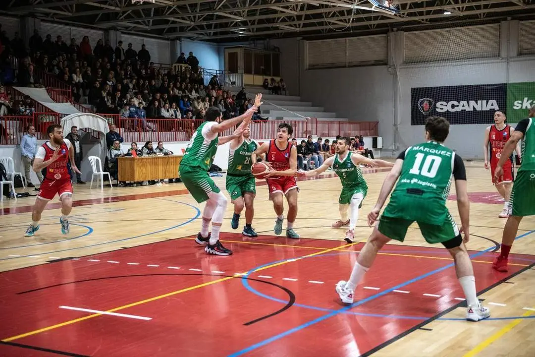 Derrota dolorosa del Ja&eacute;n CB en la cancha del colista - JA&Eacute;N CB
