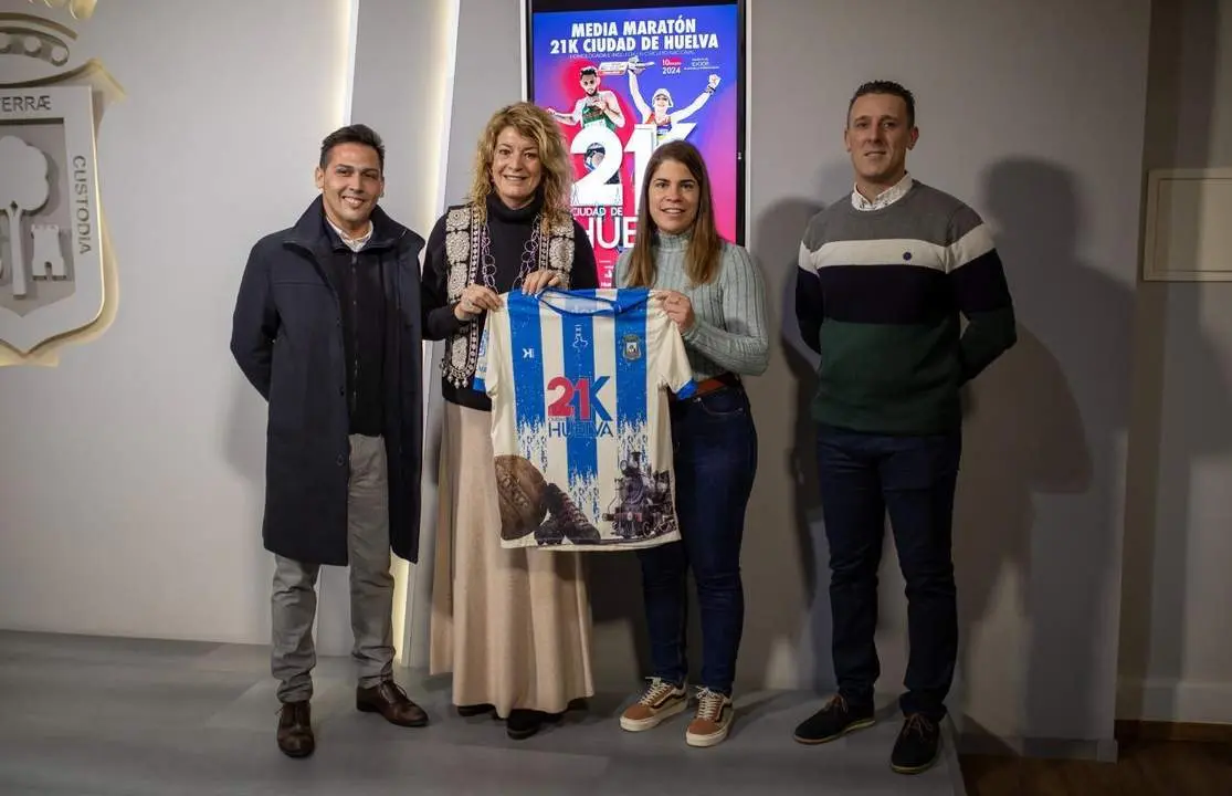 Presentaci&oacute;n de la camiseta del 21K. - VH