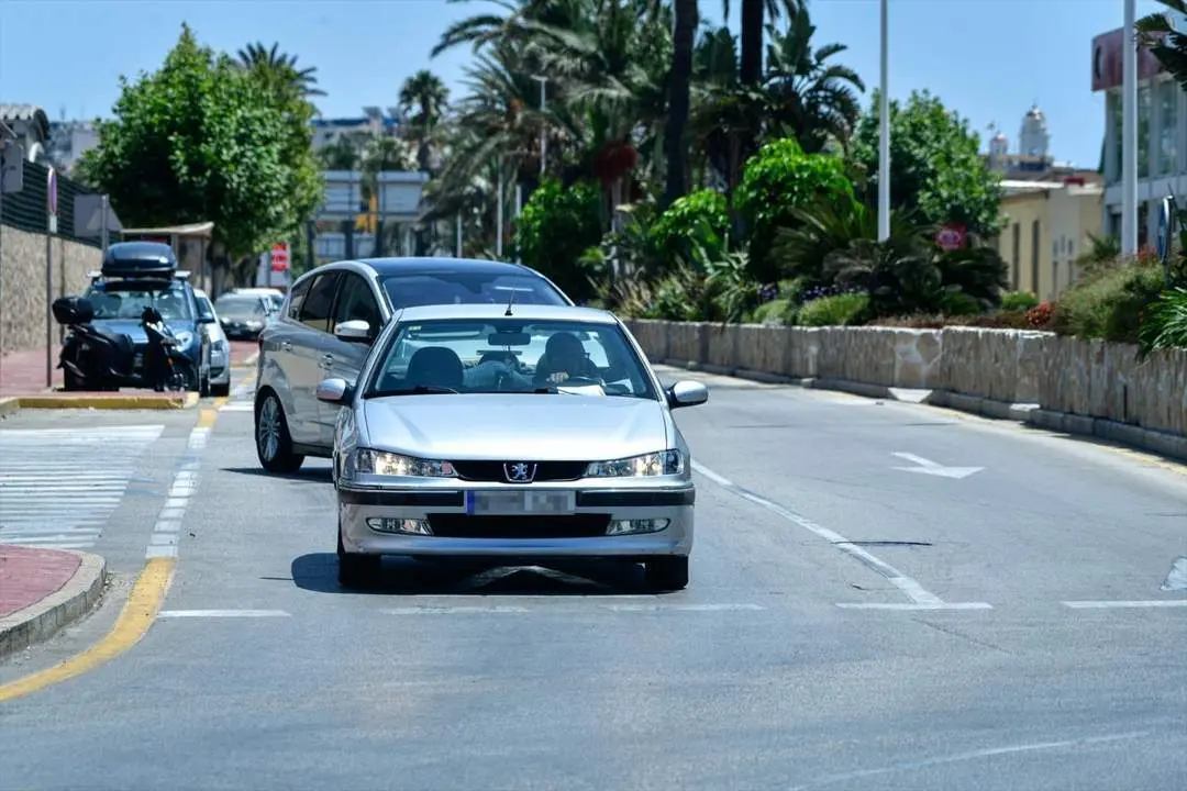 Coches en circulaci&oacute;n (archivo). - Antonio Sempere - Europa Press
