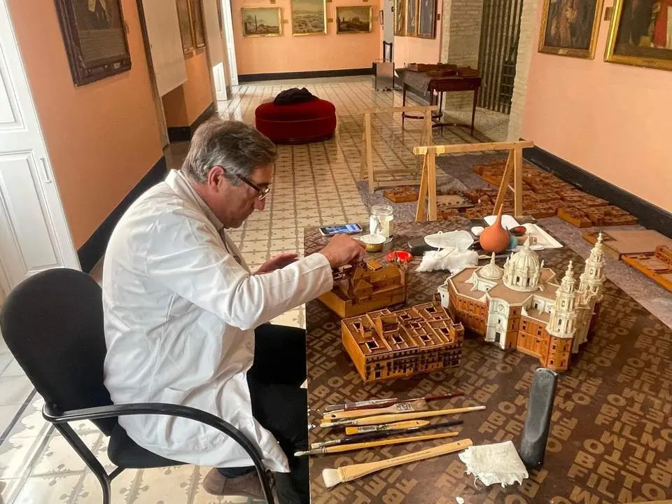 Pedro Mac&iacute;as en el Museo de las Cortes - VIVA