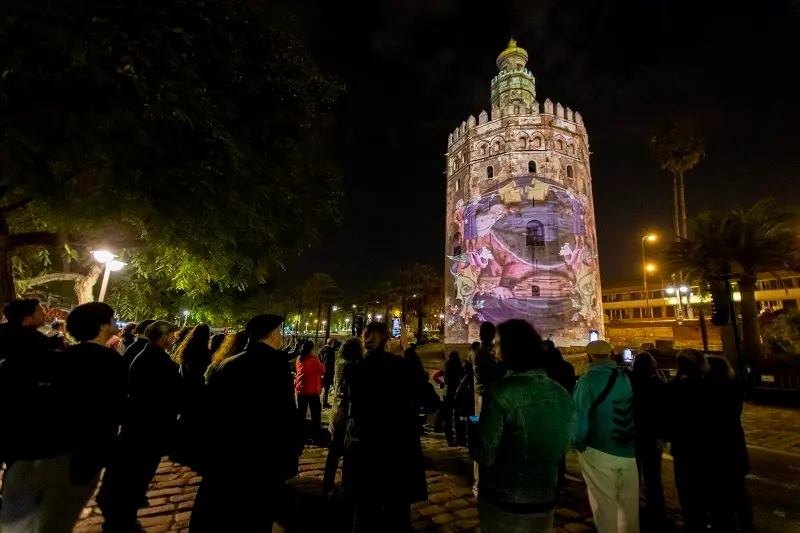 El FeM&Aacute;S inunda de color y m&uacute;sica la Torre del Oro gracias a los videoconciertos
