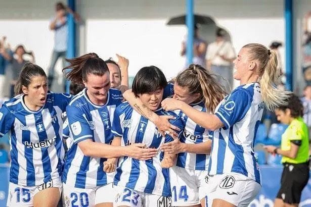 El Sporting celebra su gol. - VH