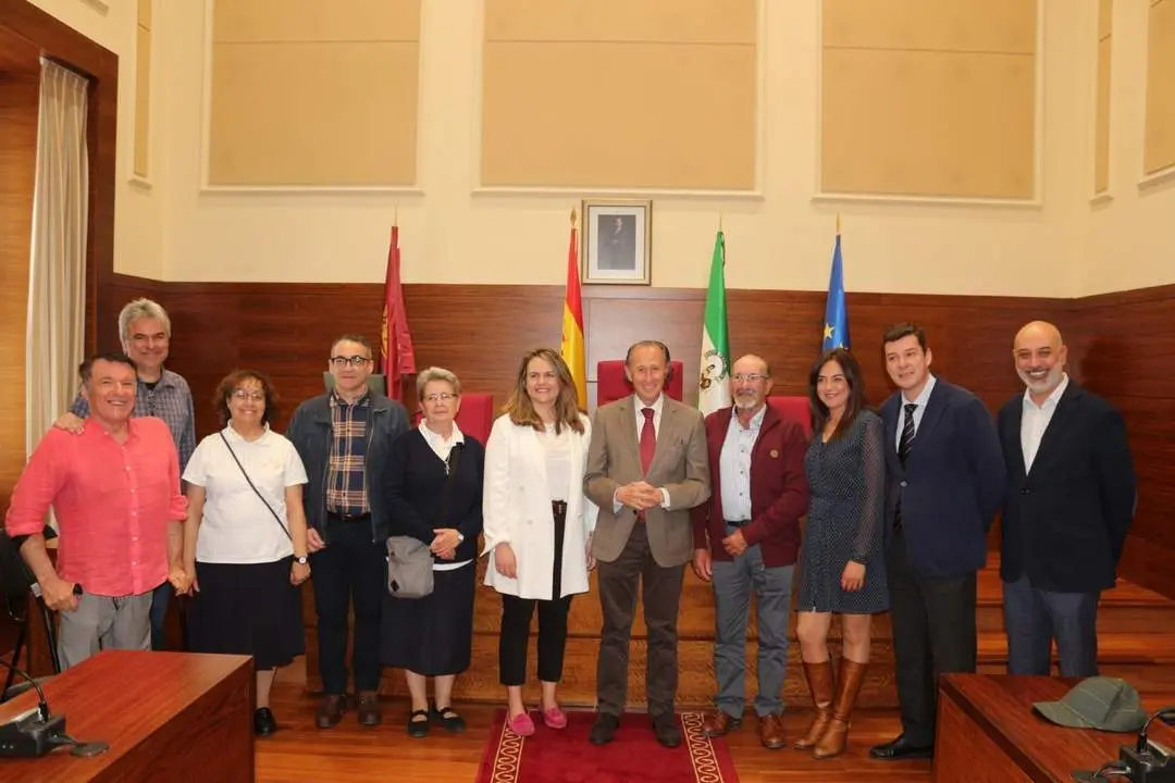 Imagen del acto celebrado en el ayuntamiento - VIVA