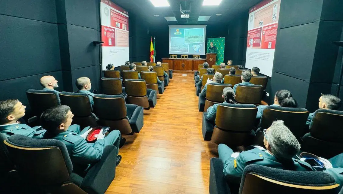 Bienvenida a 44 nuevos guardias civiles en Algeciras. - AI
