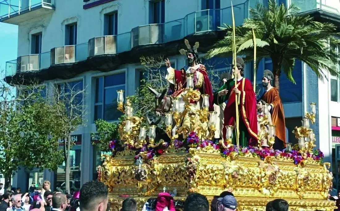 Borriquita, en un esplendoroso Domingo de Ramos en C&aacute;diz. - Francisco Borja Chamorro