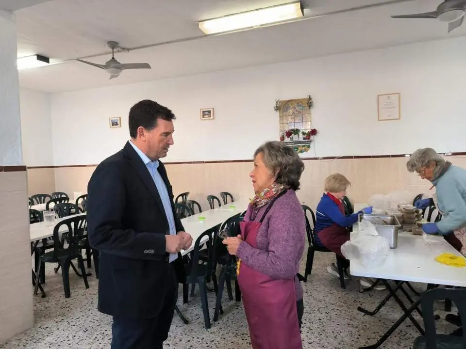 Visita de Alberto Santana al Comedor Virgen de la Cinta. - VH