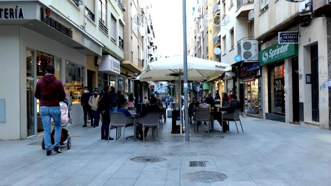 El sector servicios es el que mejores datos presenta.  - VIVA Ja&eacute;n 