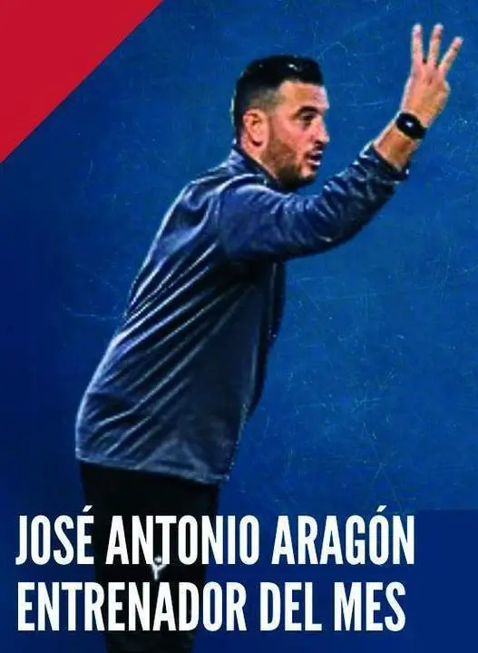 Jos&eacute; Antonio Arag&oacute;n Natera 'Buyo', entrenador del Chiclana B. - 