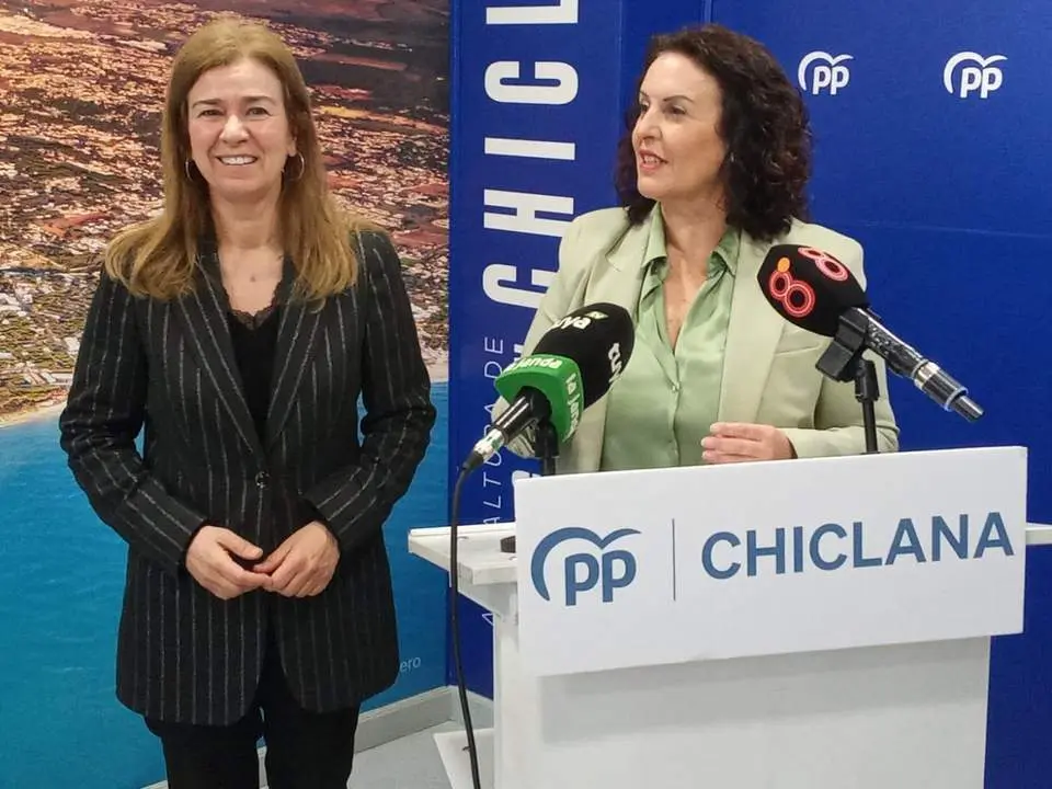 Ruiz Sillero, junto a Ascen Hita - VIVA