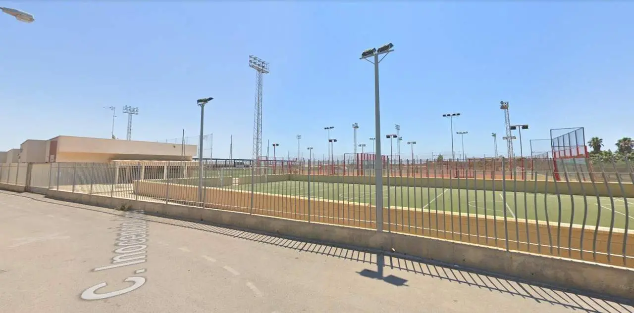 Instalaciones de La Ca&ntilde;ada. - Google Street View