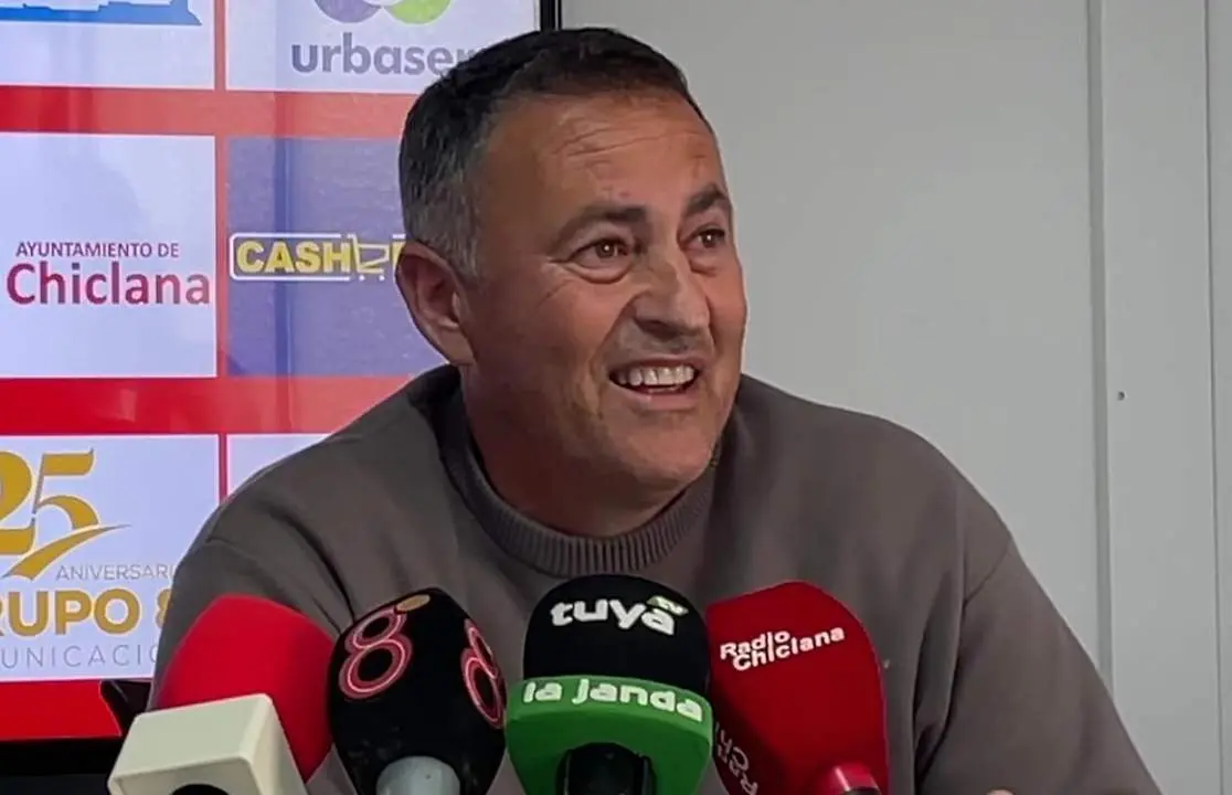 Alfonso Cortijo, entrenador del Chiclana.  - Viva Chiclana