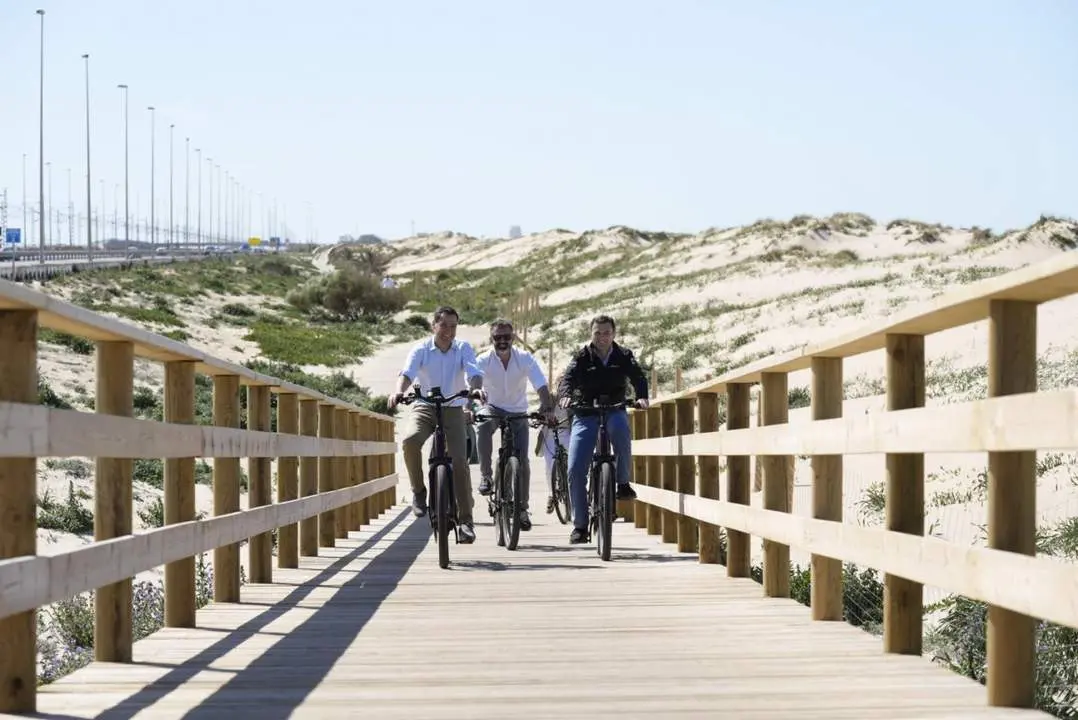 Inauguraci&oacute;n del Eurovelo 8 en C&aacute;diz. - Joaquin Corchero - Europa Press