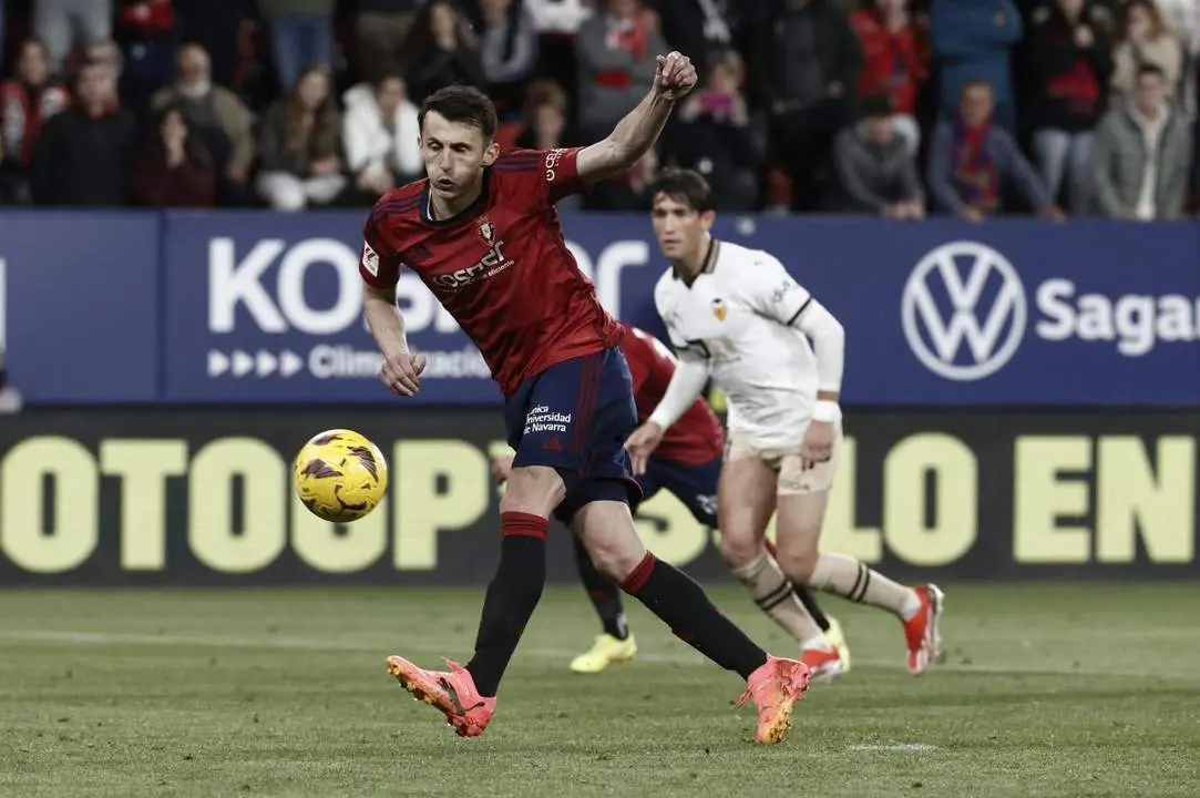 El penalti de Budimir. - EFE