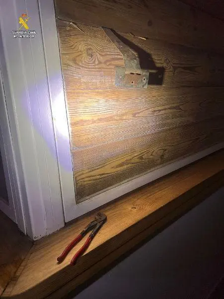 Actuaci&oacute;n de la Guardia Civil. - AI