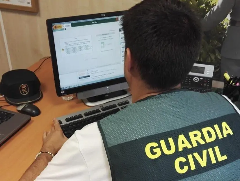 Agente de la Guardia Civil. - GC