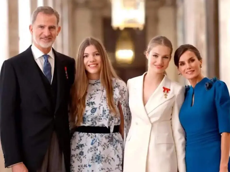 La felicitaci&oacute;n de la Familia Real. - EP